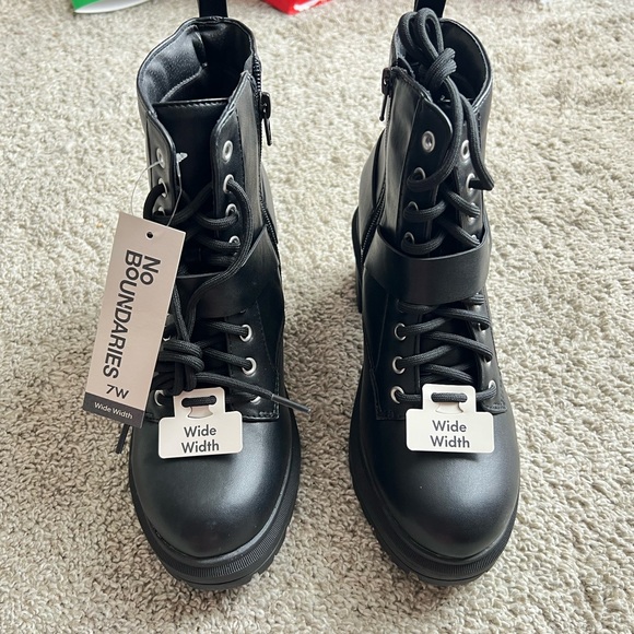 No Boundaries Black Combat Boots - Picture 3 of 5